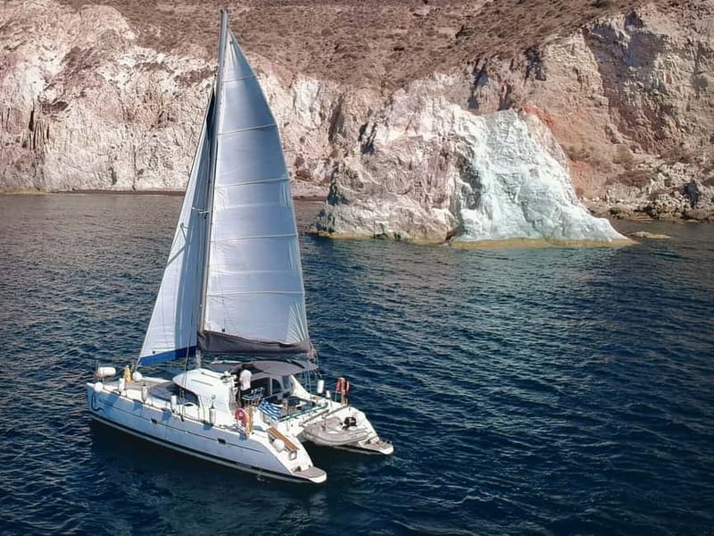 Santorini: Catamaran Cruise with Food and Drinks - Starting at Vlychada Port