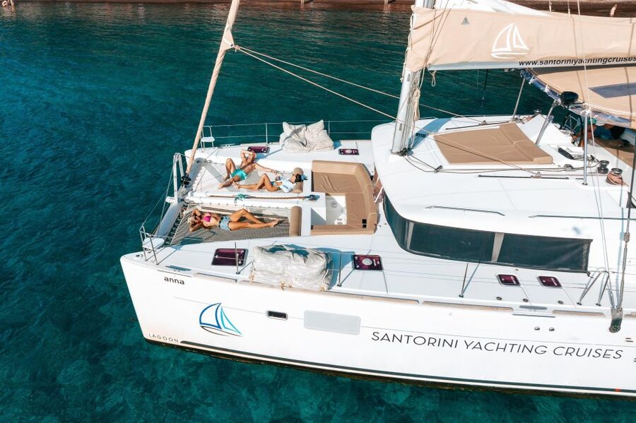 Santorini Catamaran Day Cruise: Lunch, Drinks and Transfers - From Your Hotel to Vlychada Port