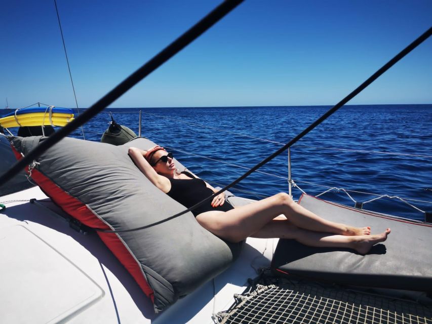 Santorini:Catamaran: private cruise with food & drinks - Key points to know before booking
