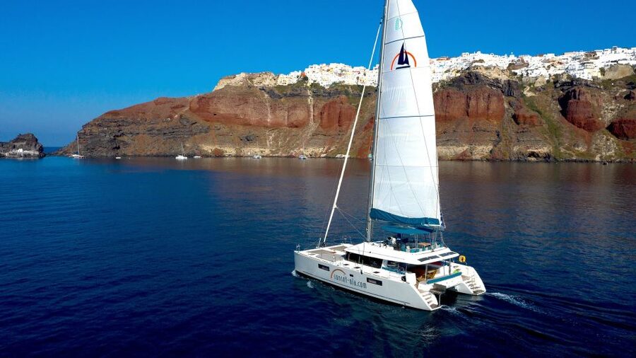 Santorini: Luxurious Catamaran Cruise with Meal & Open Bar - What the open bar really includes
