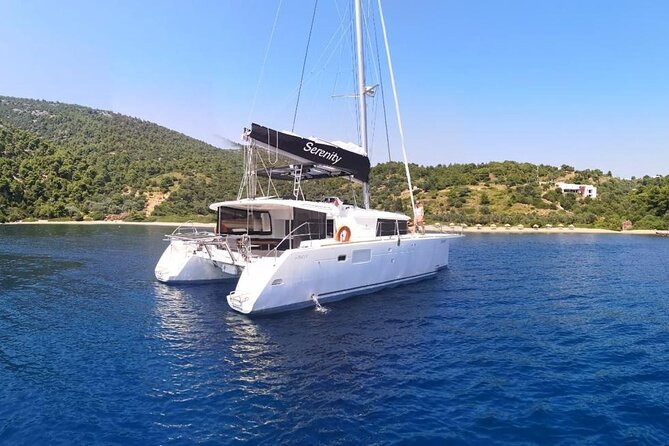 Santorini Oia: Private Sunset Catamaran Cruise with BBQ & Drinks - Mesa Pigadia is the best stop for a secluded swim