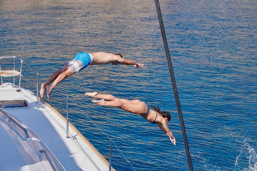 Santorini: Platinum Catamaran Cruise w/ BBQ Meal & Open Bar - Who will enjoy this Santorini cruise?
