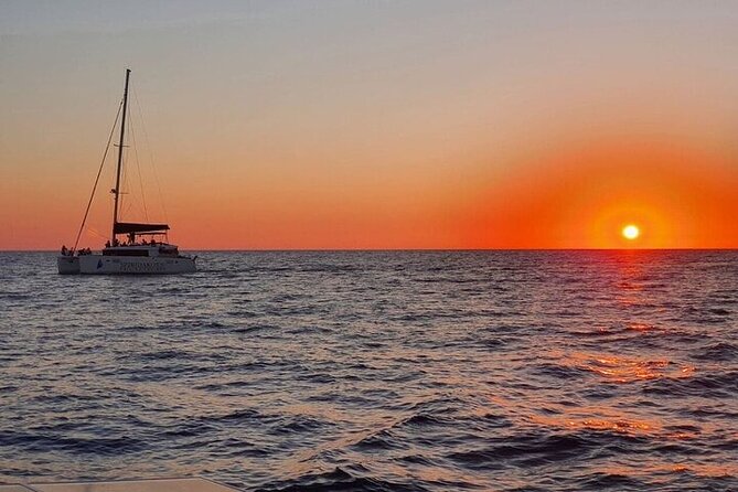 Santorini Private Catamaran Cruise with BBQ, Open Bar & Transfers - The BBQ lunch is a real part of the value