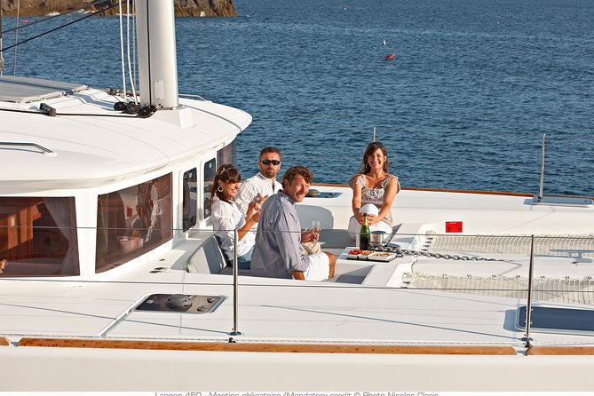 Santorini Small-Group Catamaran Sailing Trip(BBQ,drinks, transfer) - A five-hour view of Santorini from the water