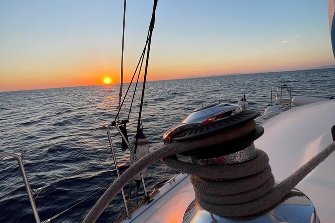Santorini Sunset:Private All-In Catamaran Cruise (Food&Drinks) - Key details before you book