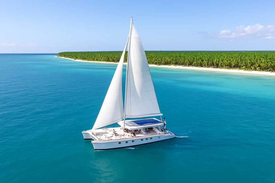 Saona Exclusive Catamaran – Small Group Experience - Meeting in Bayahibe at 8:30