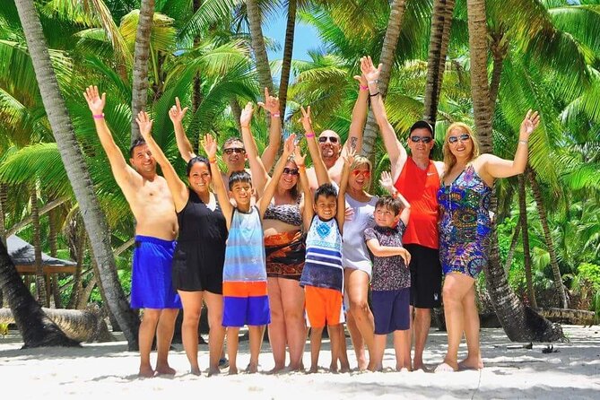 Saona Island Catamaran Cruise Experience (All Inclusive) - Saona Island beach club and lunch