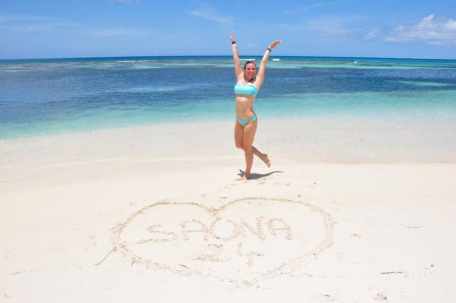 Saona Island: Catamaran/Speedboat Tour to a Dream Beach - Buffet lunch and the open bar