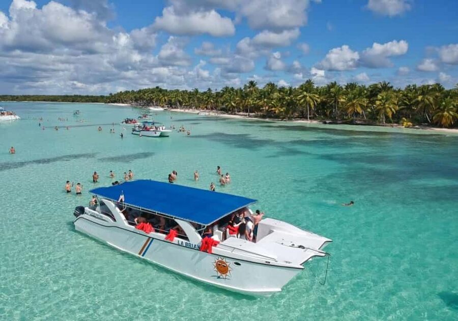 Saona Island: Catamaran/Speedboat Tour to a Dream Beach - Saona Island gives you 2.5 hours to slow down