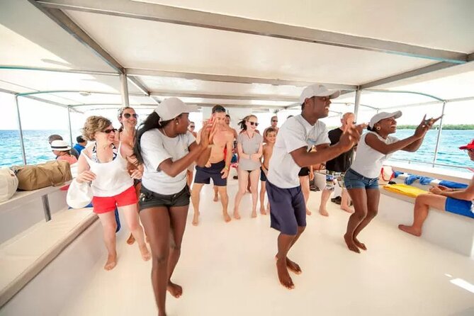 Saona island full day tours - catamarán party from santo domingo - Bayahibe and the first speedboat ride