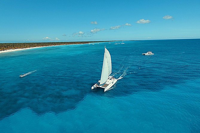 Saona Island small group and relax - luxury catamaran - Key points at a glance