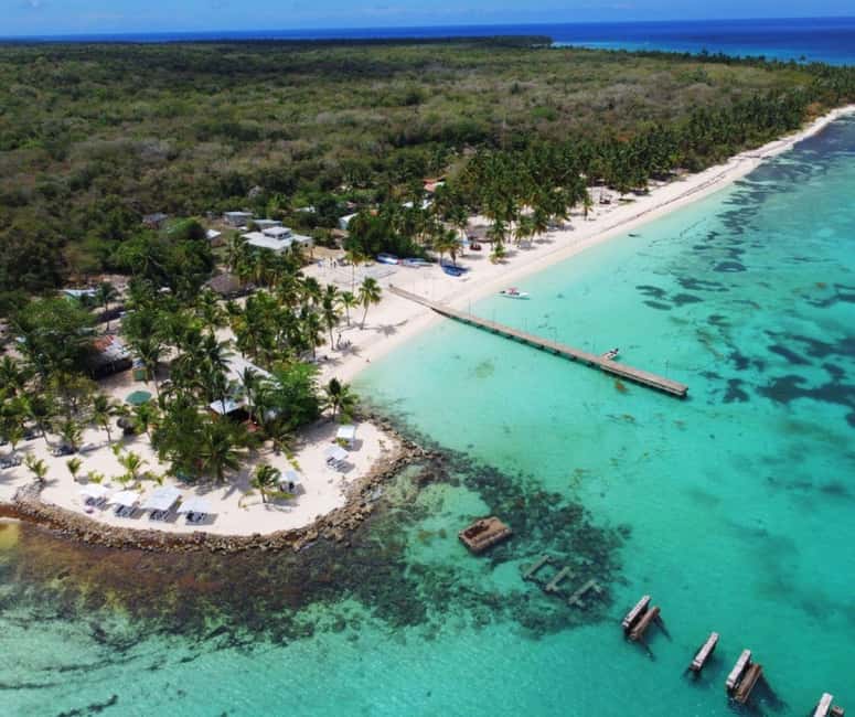 Saona island - Small group tour - Luxury catamaran - The relaxed sail back to Bayahibe