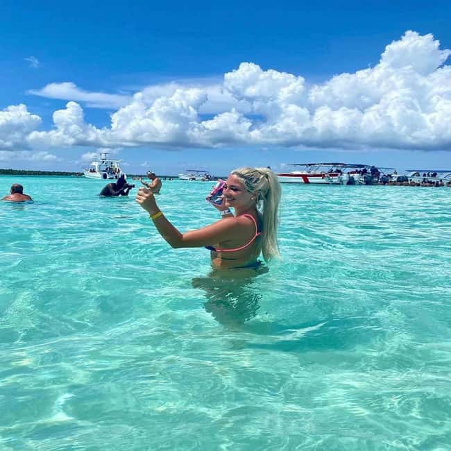 Saona Island Tour All Inclusive Speedboat and Catamaran - The catamaran return is slower and more social