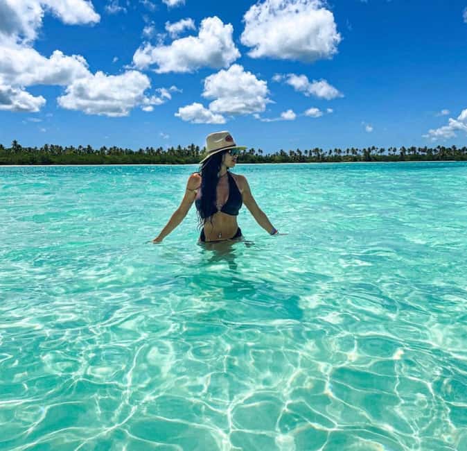 Saona Island Tour All Inclusive Speedboat and Catamaran - The guide and group experience