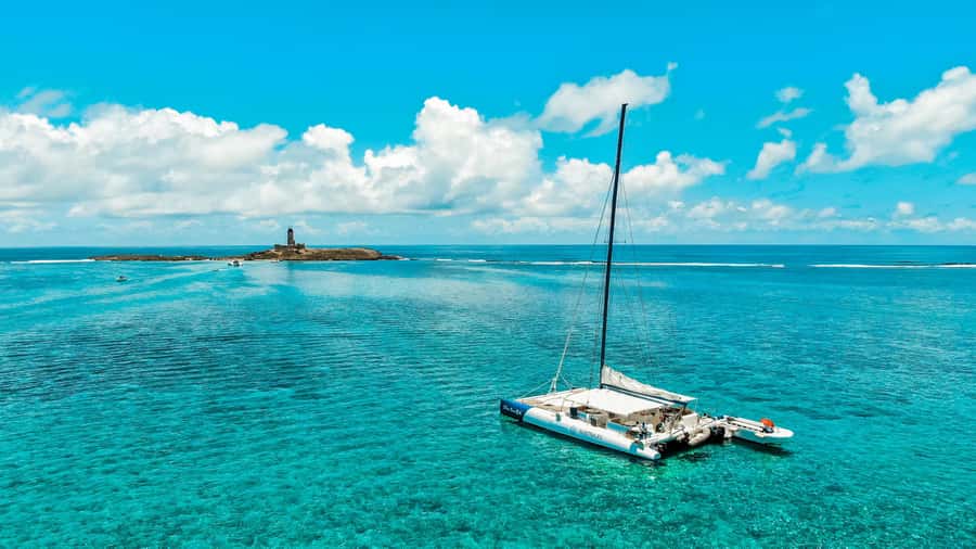 Southeast of Mauritius: Catamaran Cruise w/ BBQ Lunch - Key points to know before booking