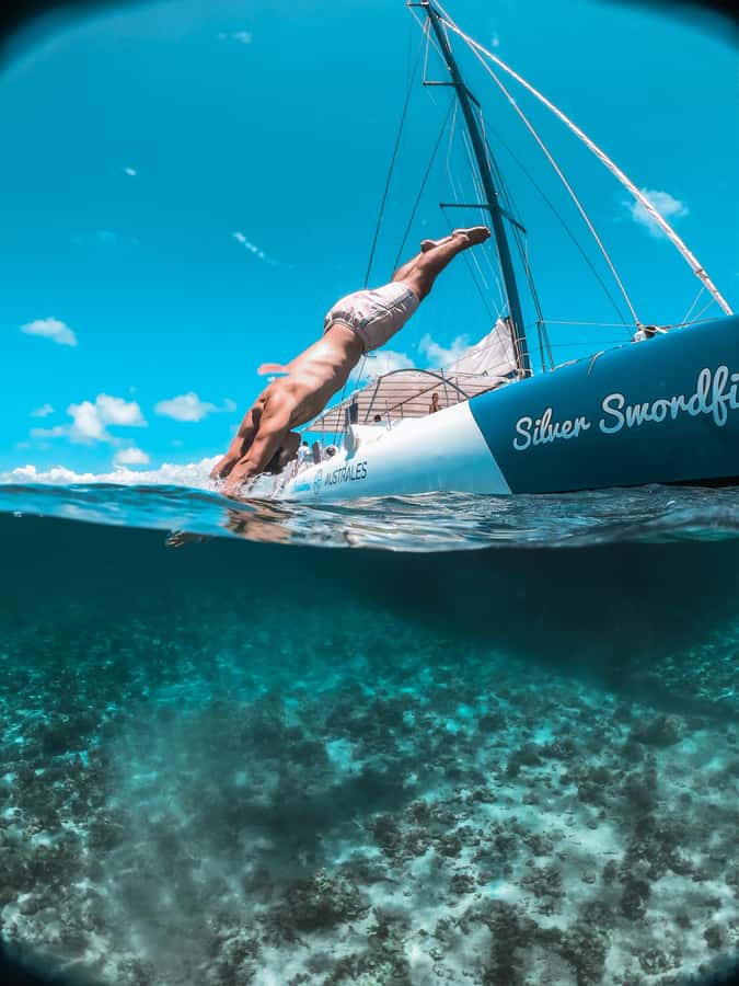 Southeast of Mauritius: Catamaran Cruise w/ BBQ Lunch - BBQ lunch with the sea as your dining room