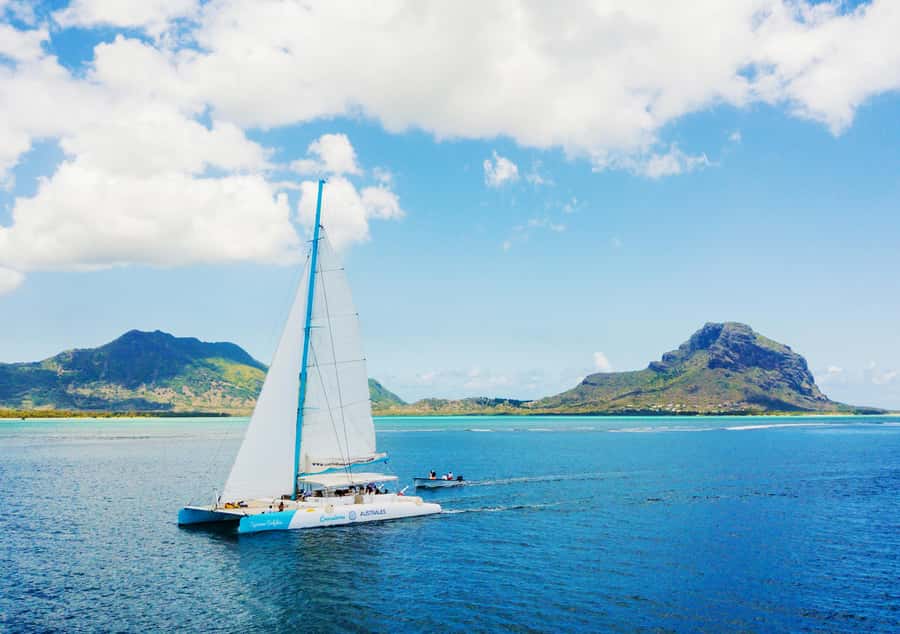 Southwest of Mauritius: Catamaran Cruise w/ Snorkeling - A BBQ lunch with a full drinks menu