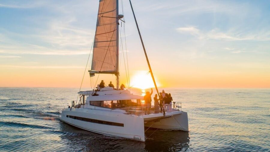 St. Paul's Bay: Half-Day Scenic Catamaran Tour with Drinks - Quick take