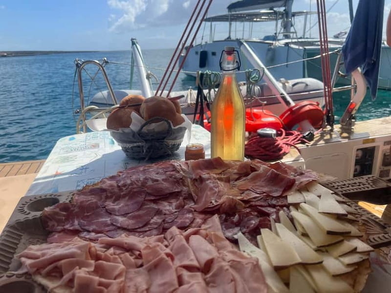 Stintino: full day tour catamaran Asinara Island - Key details before you book