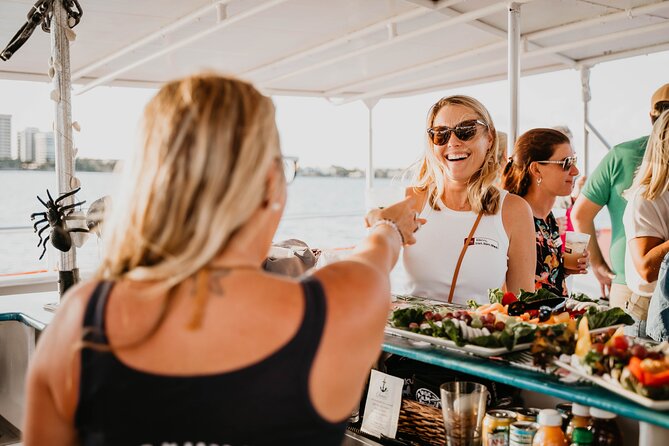 Sun & Sightseeing Hakuna Matata Catamaran Cruise in Palm Beach - What the Hakuna Matata cruise is really like