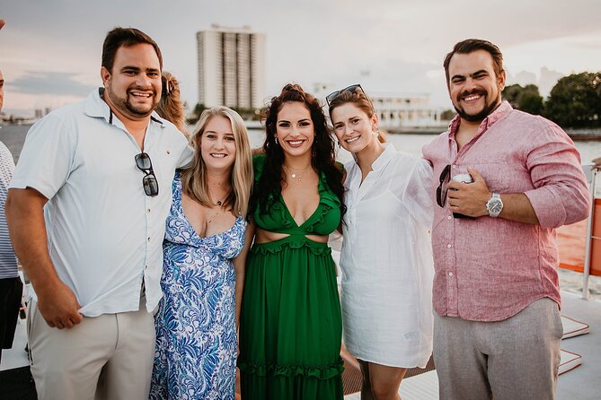 Sun & Sightseeing Hakuna Matata Catamaran Cruise in Palm Beach - Practical details that can save you trouble