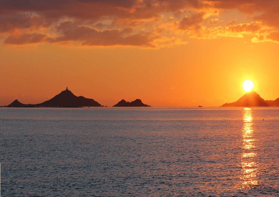 Sunset Catamaran Cruise & Corsican Songs - Traditional songs with a Mediterranean backdrop