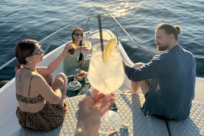Sunset catamaran tour: Aperitif on the boat in Palermo - Sicilian snacks make the cruise feel local
