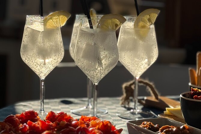 Sunset catamaran tour: Aperitif on the boat in Palermo - Who should book this experience?