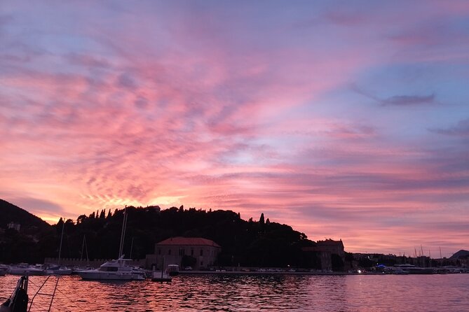 Sunset Catamaran Tour from Old Town Dubrovnik - Why Dubrovnik looks better from the water at sunset