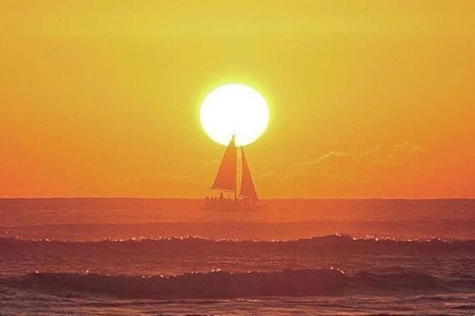 Sunset sail Aboard Manakai Catamaran - What the 90-minute timing feels like