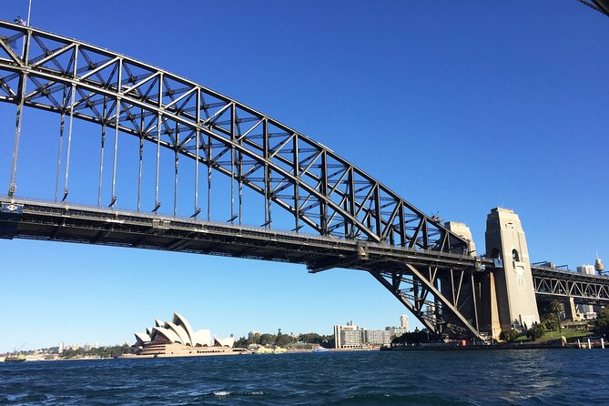 Sydney Harbour Highlights & Aussie Bites Catamaran Cruise - Price and who gets good value
