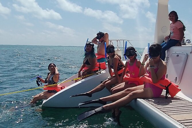 The Best Catamaran Tour to Isla Mujeres from Cancún - Who will enjoy this catamaran day