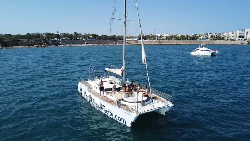 Torrevieja: Catamaran cruise and sunset with swimming - One hour around Torrevieja’s coves
