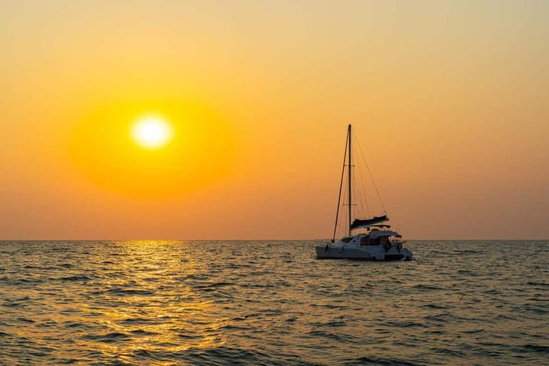 Torrevieja: Sundowner tour on the catamaran Apaleo - A gentle cruise along Torrevieja’s coast