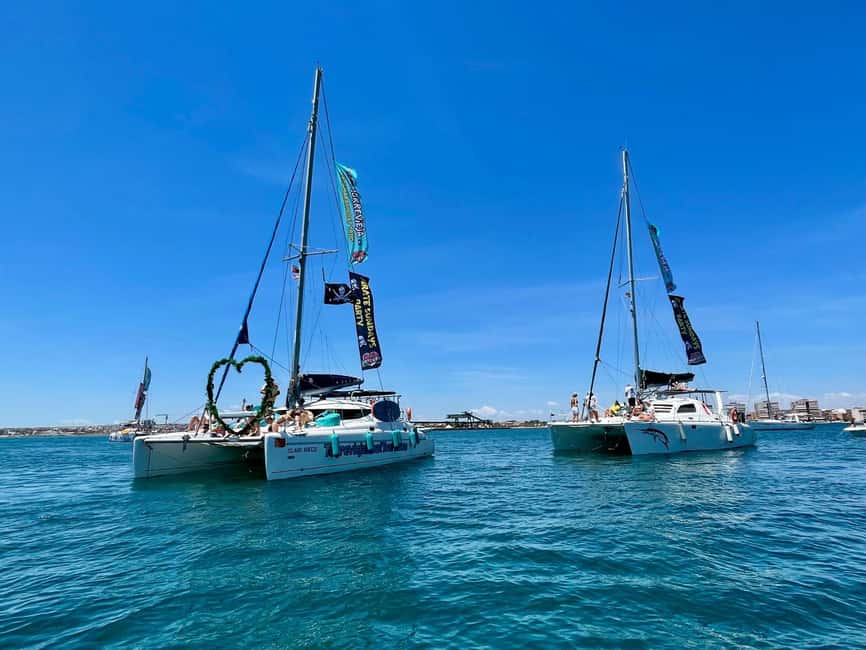 Torrevieja: Tour the harbor with the catamaran Apaleo - The Flotante Museum and its Spanish submarine