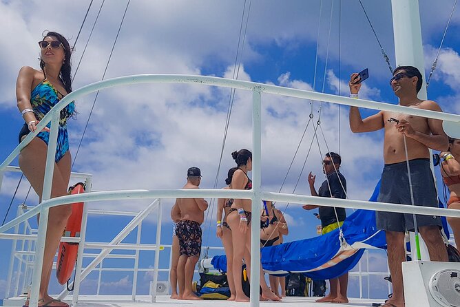 Tour to Cozumel by Catamaran with Snorkeling and Buffet Lunch - Palancar and Colombia reefs: short time in clear water