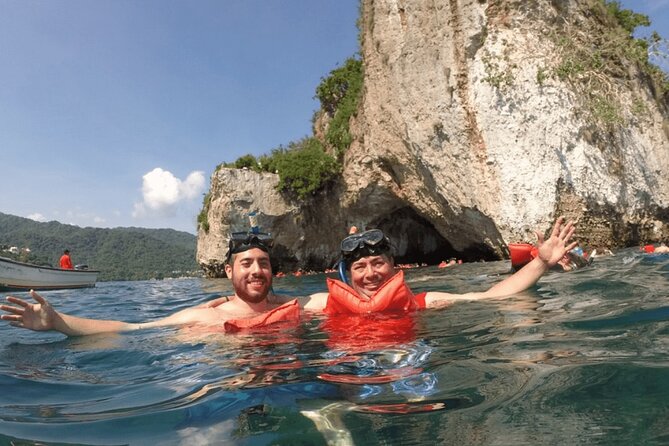 Tour Yelapas and Mahahuitas in Catamaran with Lunch and Open Bar! - Four hours in Yelapa