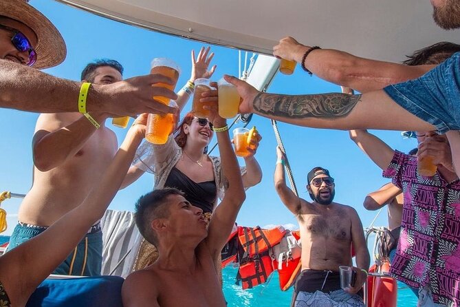 Trip to Isla Mujeres by Catamaran, with snorkeling and drinks - The boat ride and open bar