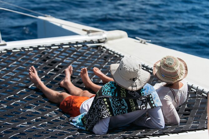 Turtle and Shipwreck adventure on 57 ft catamaran - A one-hour lunch stop in a sheltered bay