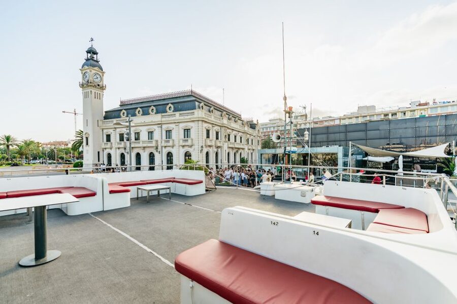 Valencia: Sunset or Daytime Catamaran Cruise with Drink - What this Valencia catamaran cruise is really like