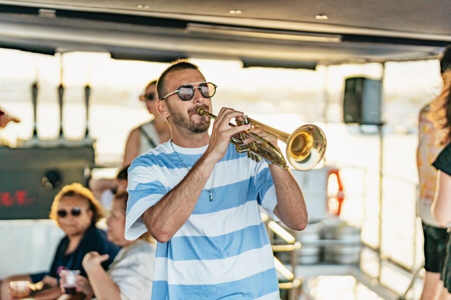 Valencia: Sunset or Daytime Catamaran Cruise with Drink - How long is the cruise?