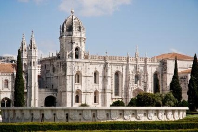 VIP Catamaran Private Tour in Lisbon up to 18 clients - Key points to know before you book