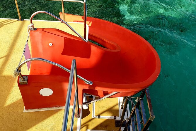 VIP Catamaran with Snorkeling - Food and drinks included in the $75 price