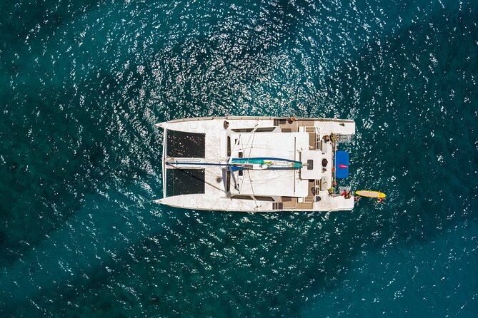 Waikiki Catamaran Snorkel Sail with Lunch: Turtles Guaranteed - How the crew shapes the day