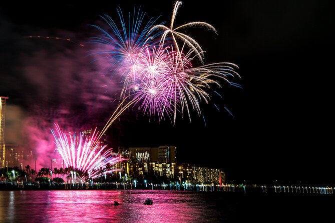 Waikiki Friday Firework Catamaran Tour - Who will enjoy this catamaran ride?