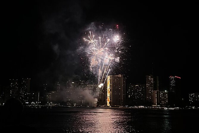 Waikiki: Friday Night Fireworks Catamaran Cruise - Music, drinks, and the onboard mood